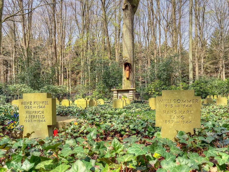 Rundtour Schloss Merode Ehrenfriedhof Kloster Schwarzenbroich Franzosenkreuz Laufenburg