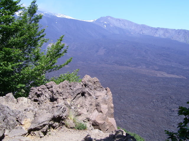Etna: Mt.Zoccolaro  View to Valle del Bove 