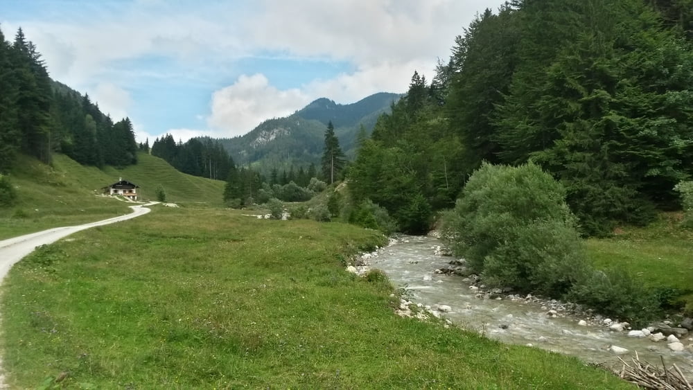 Von Erl durch das Trockenbachtal über Schwarzrieshütte zum Spitzsteinhaus