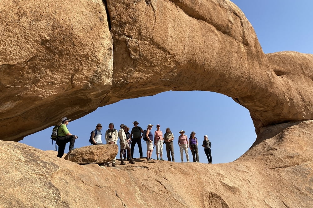 Erongoberge, San-Volk, an der Spitzkoppe