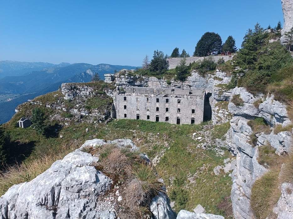 Escursione Forte Campolongo a Roana (VI)