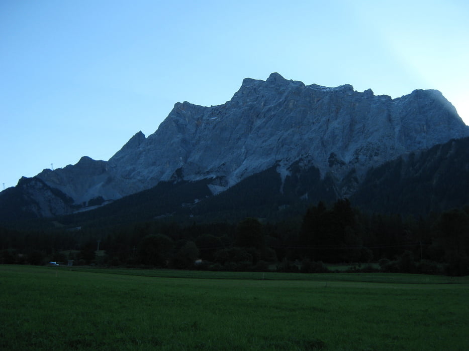 Von Ehrwald über HochthörleHütte nach Garmisch