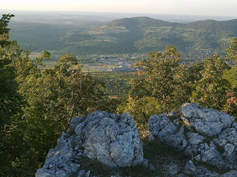 Runde Metzingen über Rossfeld, Felsen, Höllenlöcher nach Metzingen