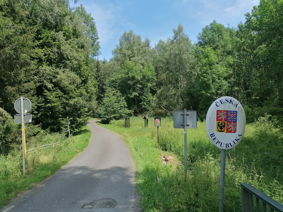 657. Silbersee, Zur Burgruine und Aussichtsturm Hirschstein in CZ + Wanderweg Via Czechia