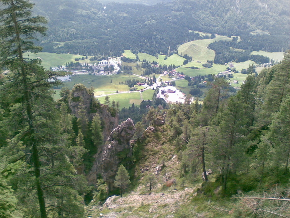 Berg-Nockberg-Alm hintern Brunn-Weissensee