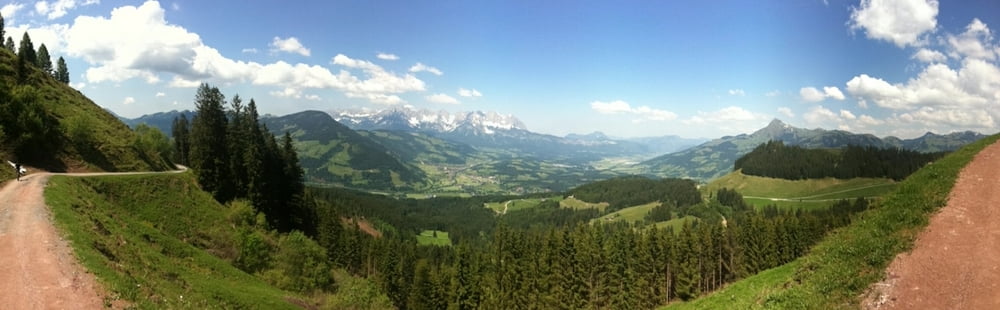 Fleckalm-Hahnenkamm-Ehrenbachtrail nach Kitzbühel