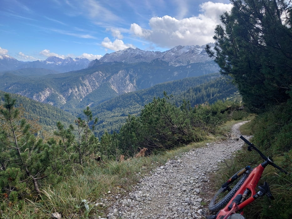 Bernadeinsteig und Reintalangerhütte