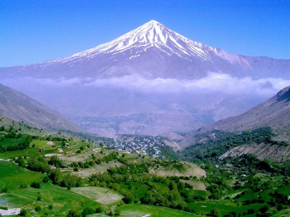 Bergtour Mount Damavand Stratovolcano in Iran (from