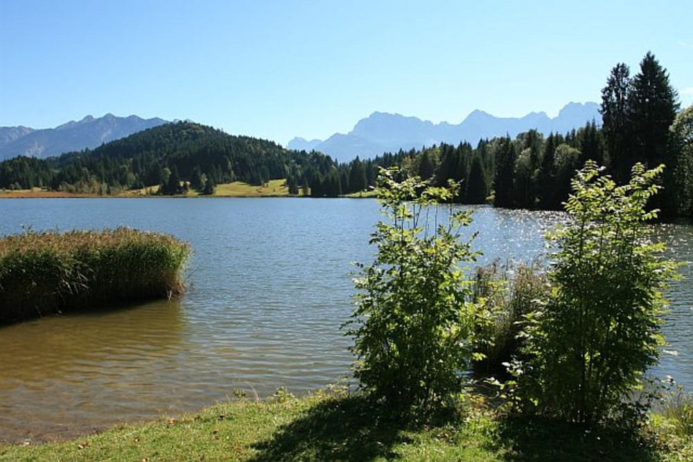 Wandern: Leichte Wanderung um den Barmsee und Geroldsee (Tour 68062)